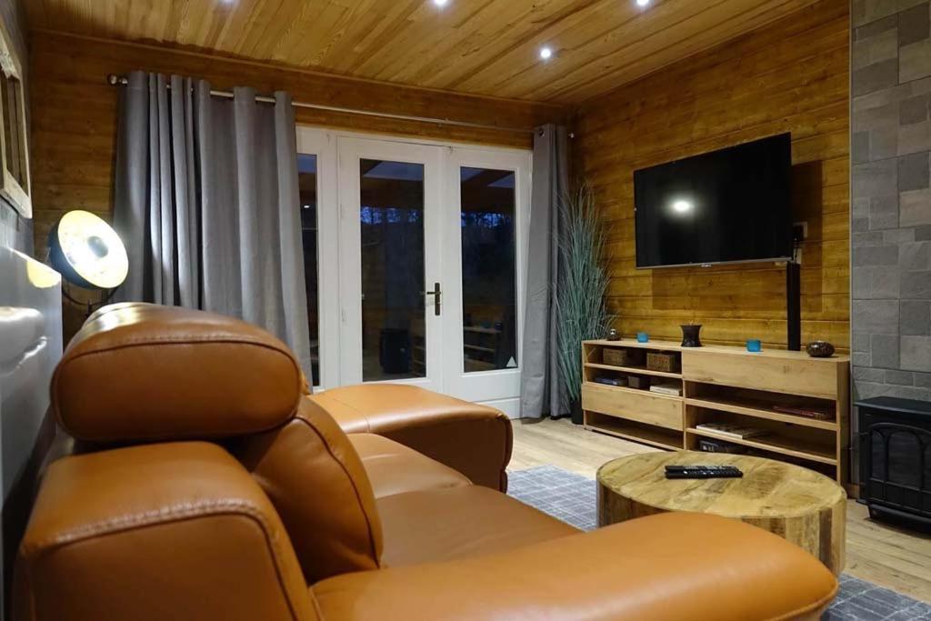 Le Chalet De Hermeton Hastiere-par-dela Exteriör bild