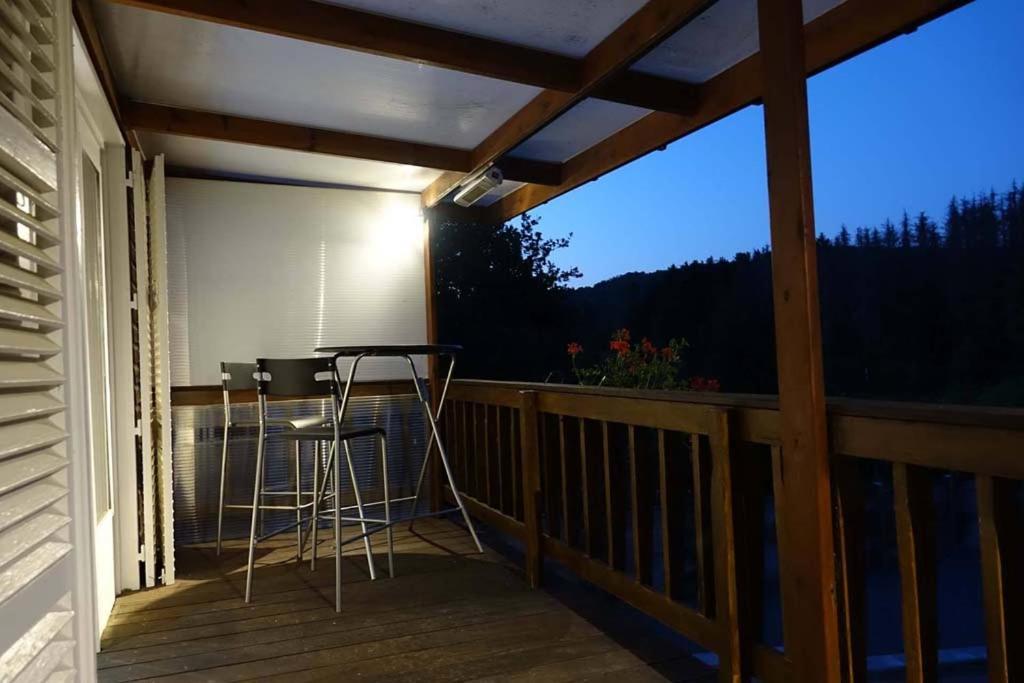 Le Chalet De Hermeton Hastiere-par-dela Exteriör bild